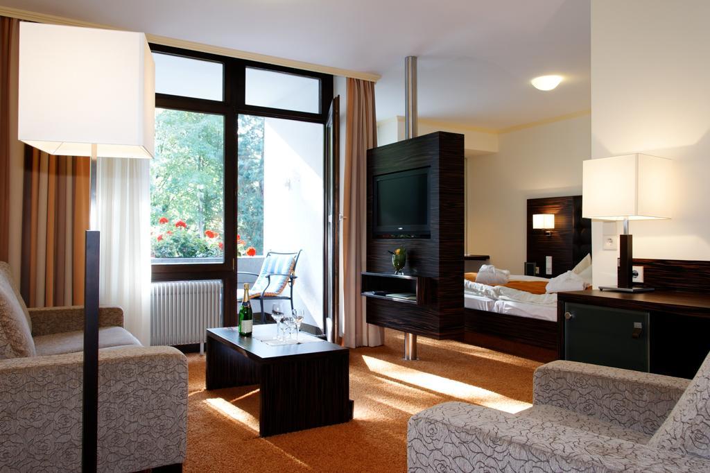 Hotel Hirschen Glottertal Εξωτερικό φωτογραφία