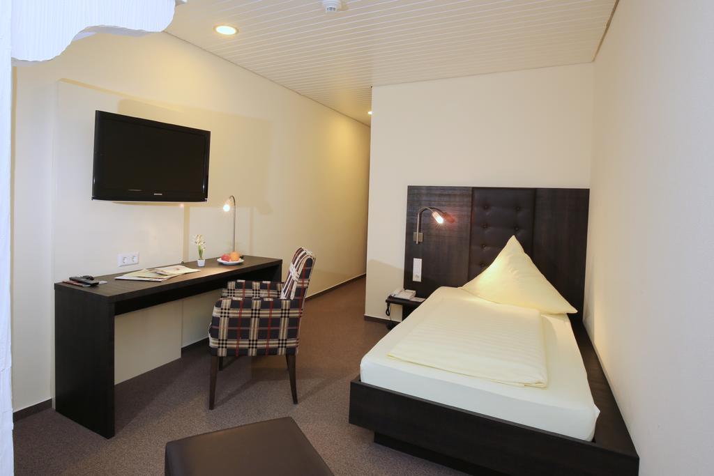 Hotel Hirschen Glottertal Εξωτερικό φωτογραφία