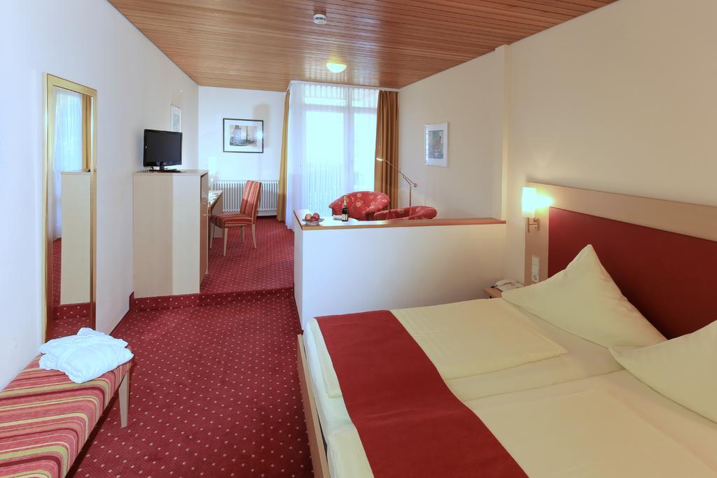 Hotel Hirschen Glottertal Εξωτερικό φωτογραφία